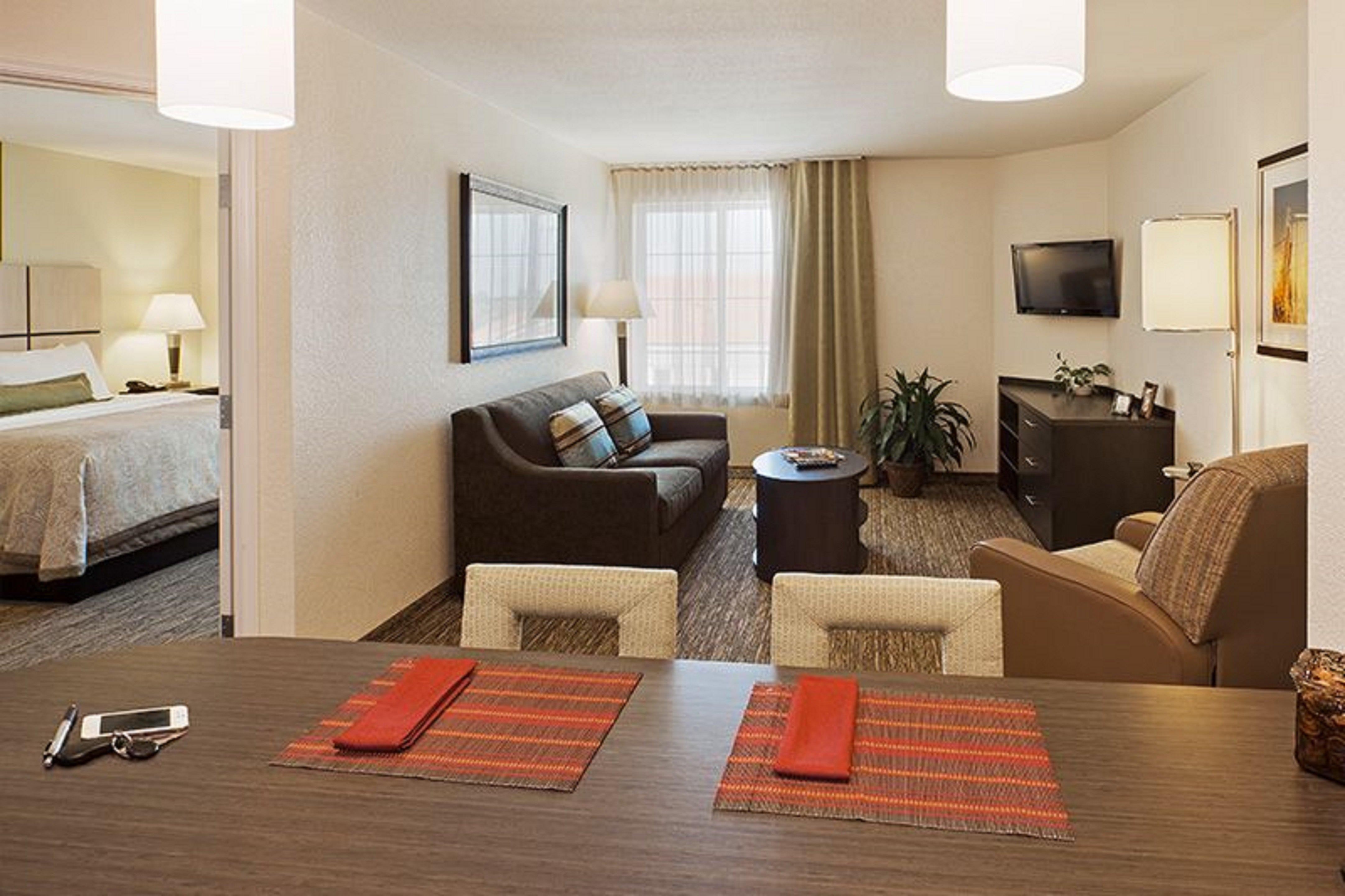 Candlewood Suites Pearl By Ihg Exterior foto
