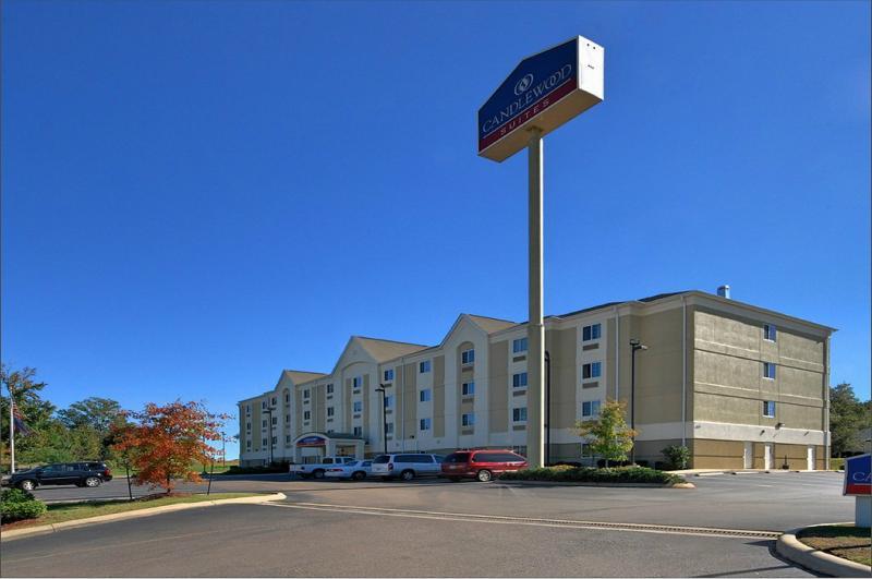 Candlewood Suites Pearl By Ihg Exterior foto
